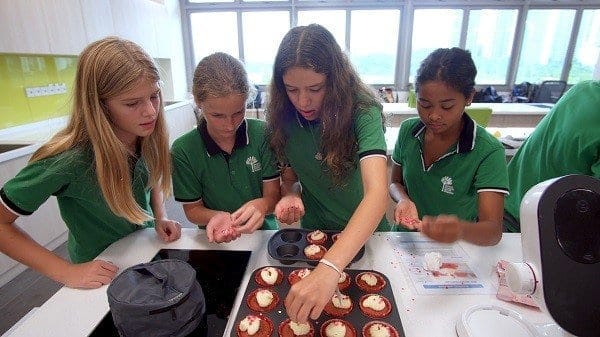 German European School Singapore - Baking Class