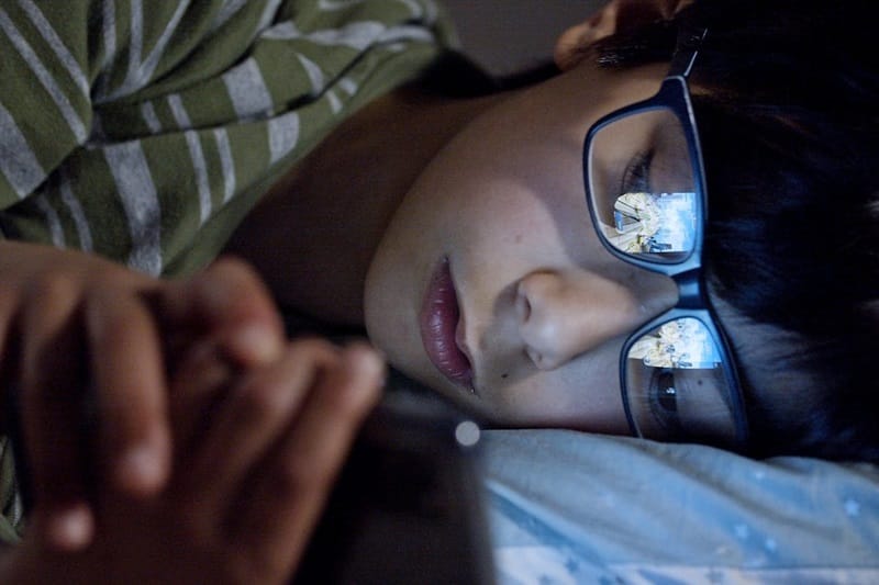 7 Habits of Smart Parents for Managing Kids' Social Media Presence 2 screen time limits